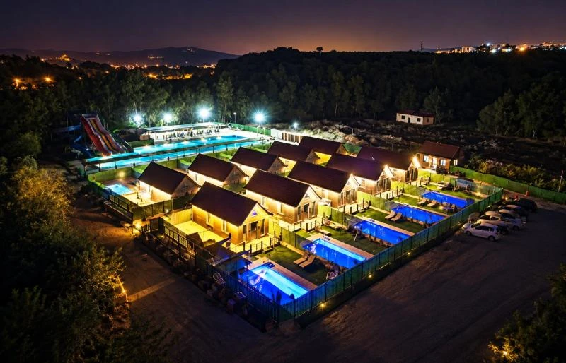 KOD 3109 - Defne Özel Havuzlu Jakuzili Bungalov ve Aquapark