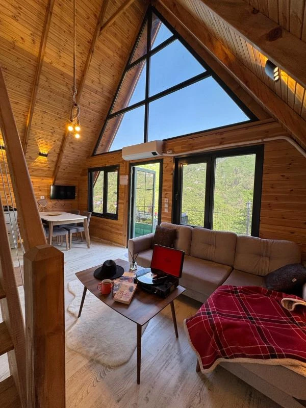 KOD 6101 - Trabzon Jakuzili Bungalov Otel