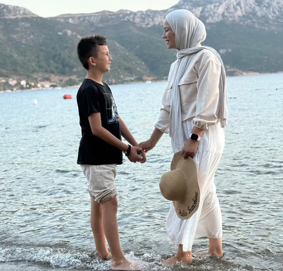 Hacer Tavşan ile Tatilox KOD 4812: Marmaris’te Deniz Manzaralı Jakuzili Bungalov Deneyimi