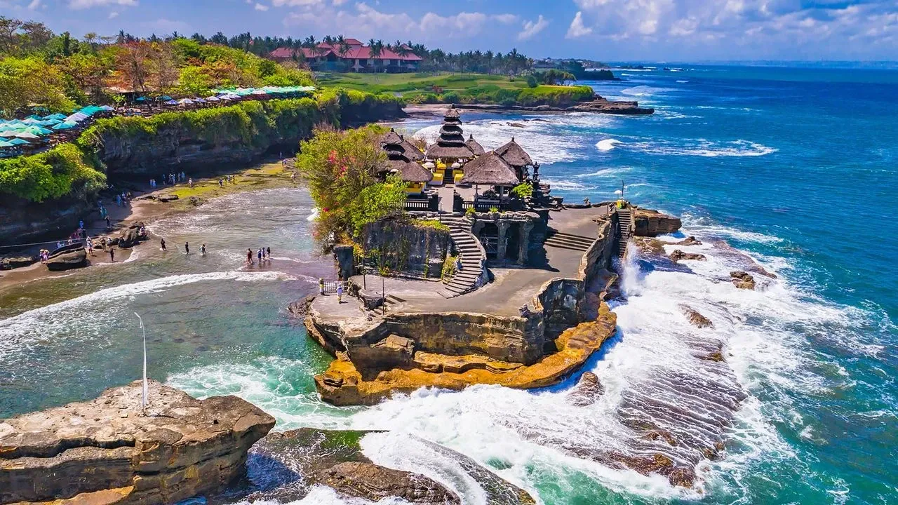 Tanah Lot Tapınağı