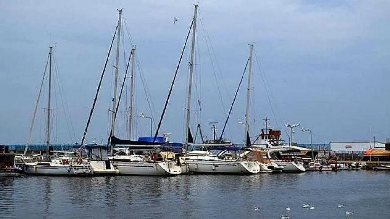 Yelkenli ve Tekne Turları