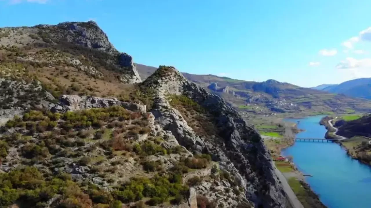 Bafra Asarkale ve Kaya Mezarları