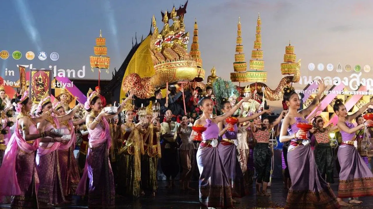 Songkran Festivali