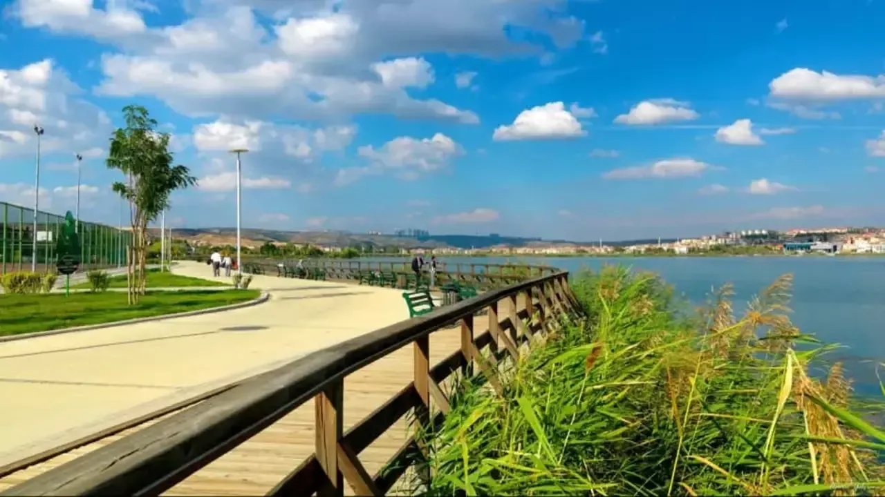 Mogan g&ouml;l&uuml; 