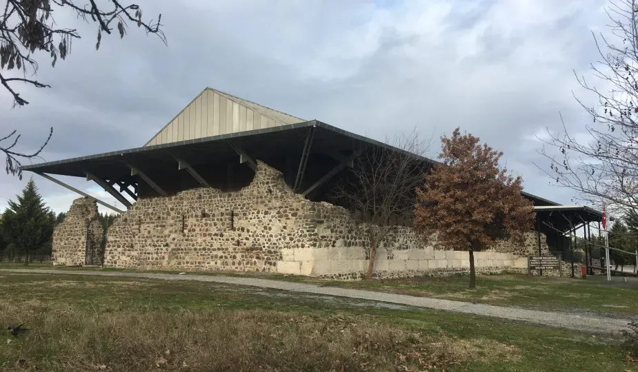 Kazıklı Kervansarayı