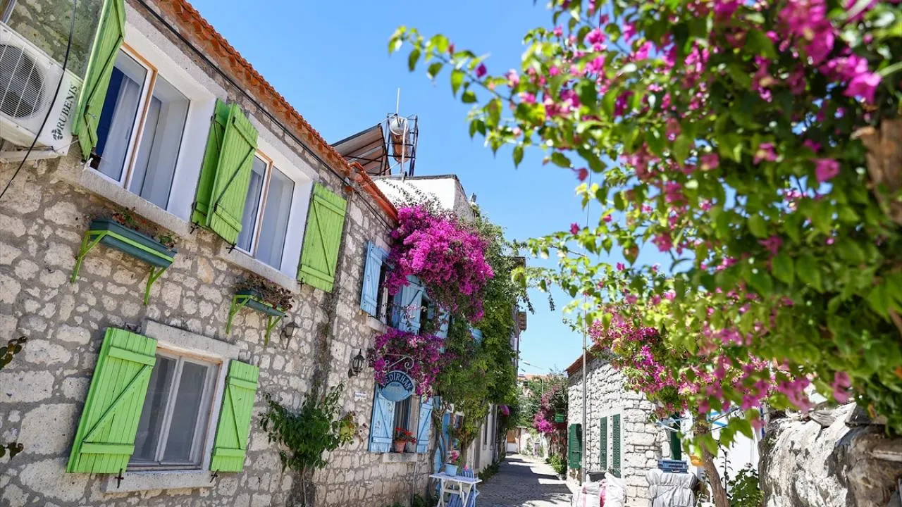 Alaçatı Taş Evler