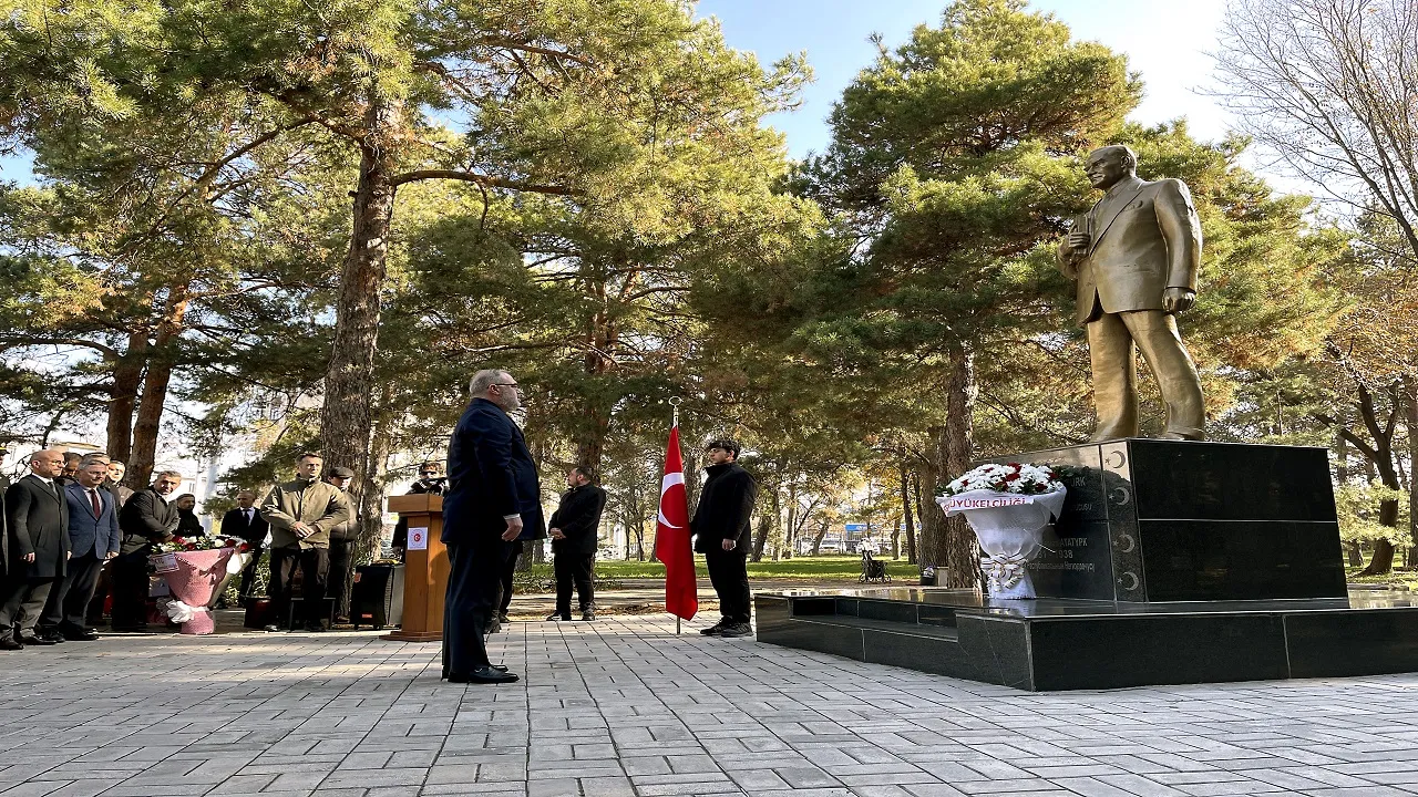 Dünya'nın Dört Bir Yanındaki Atatürk Heykelleri