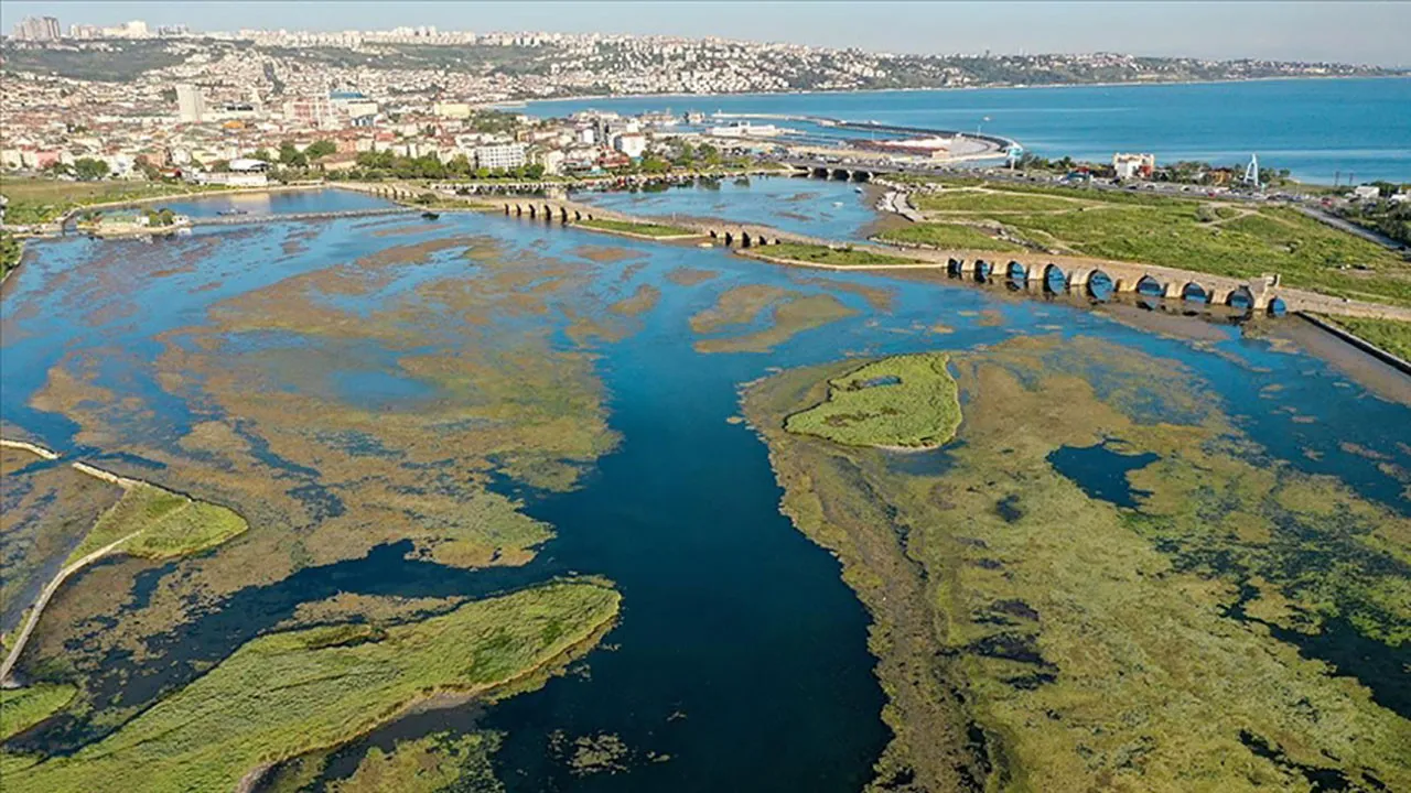 Büyükçekmece Gölü