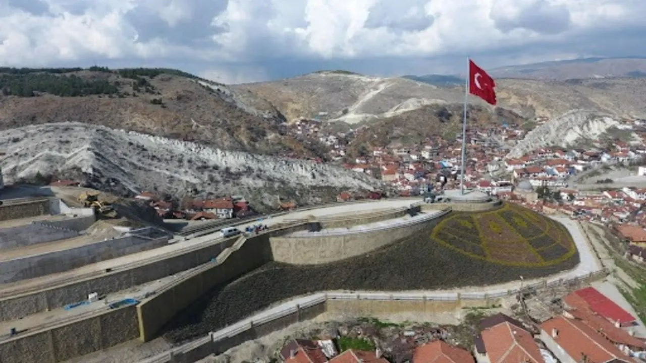 3. Hıdırlık Tepesi: Göz Alıcı Bir Seyir Terası