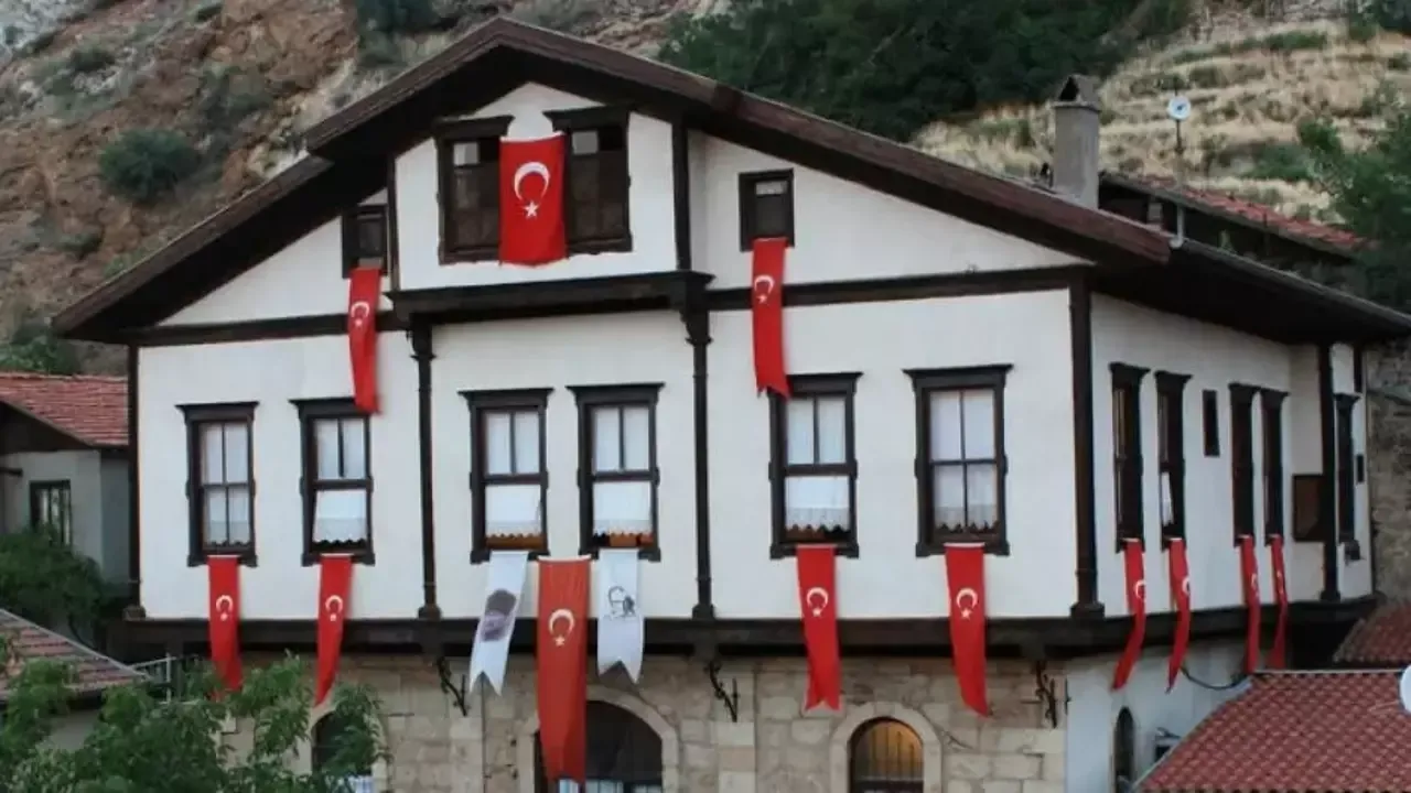 4. Yaşayan Müze: Geçmişe Dokunmanın En İyi Yolu