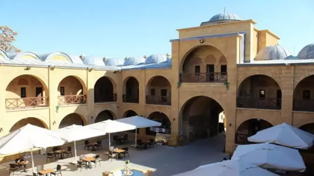 7. Suluhan: Tarihin Gölgesinde Sakin Bir Mola