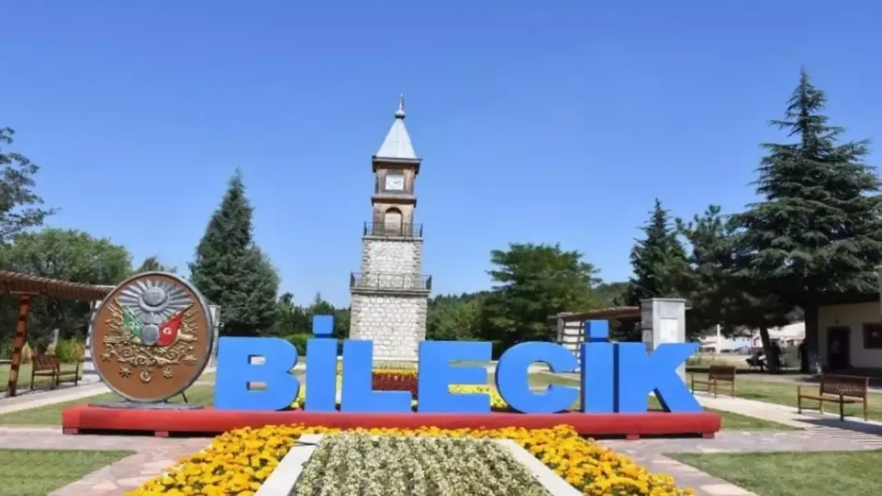 2. Bilecik Şehir Merkezi: Tarih ve Kültürün Kalbindeki Duraklar