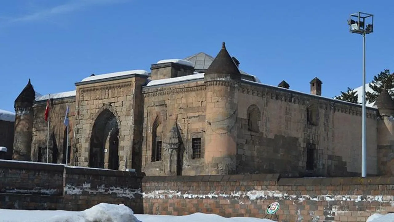 5. İhlasiye Medresesi