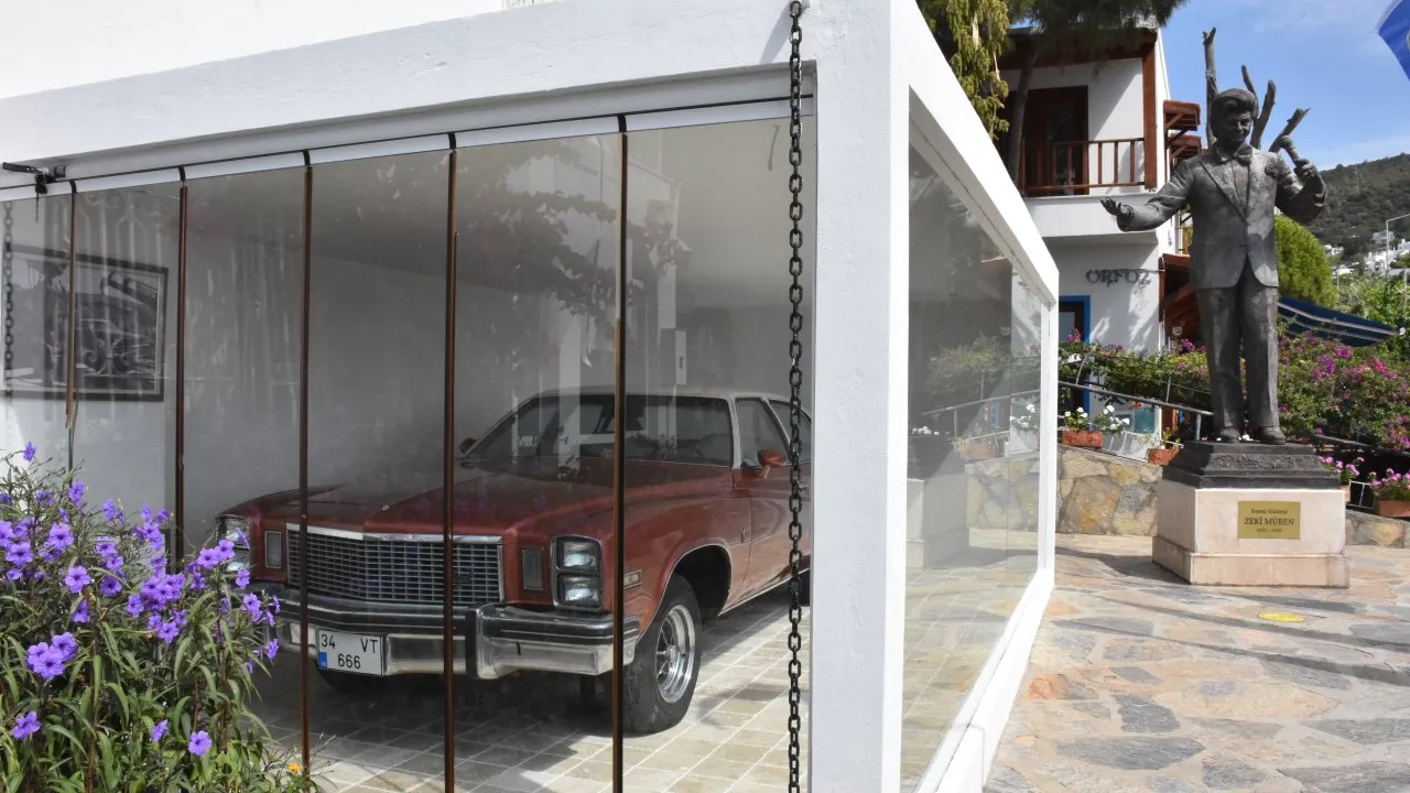 4. Zeki Müren Sanat Müzesi