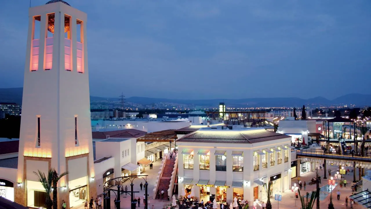 Bornova Küçük Park: Sosyal Yaşamın Nabzı