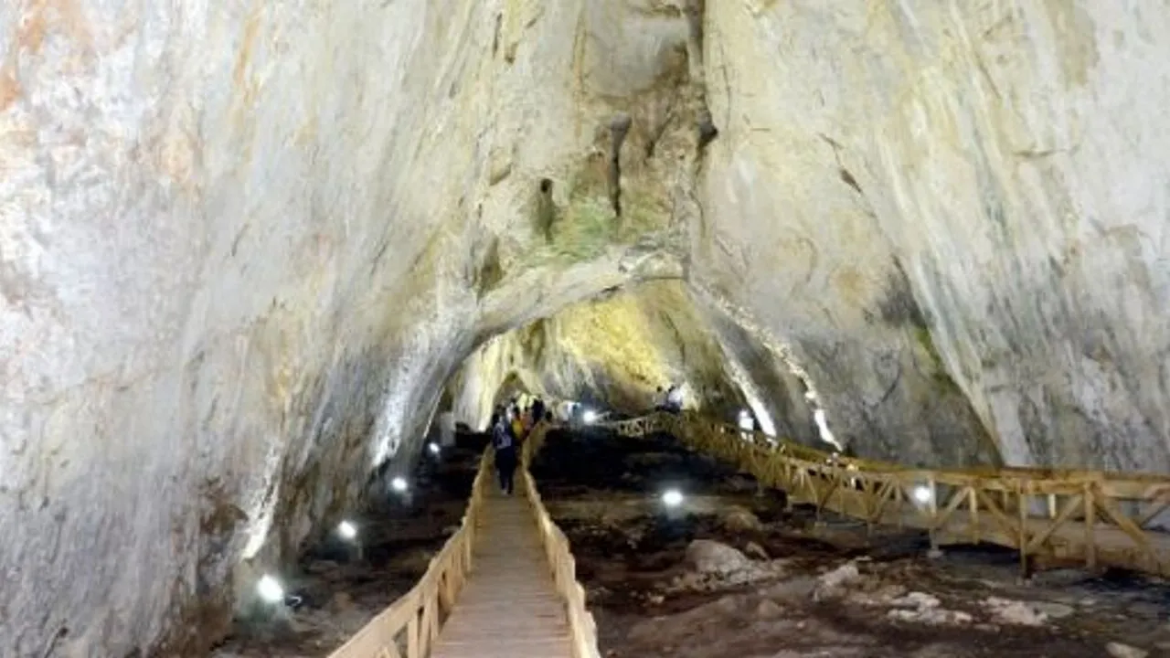 Kızılkaya Mağarası: Doğanın Sanat Eseri