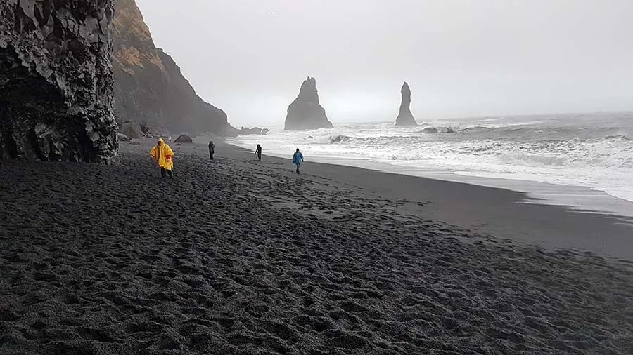 Reynisfjara Siyah Kum Plajı