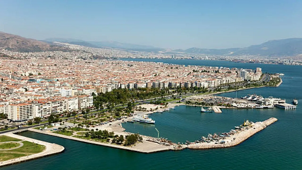 Karşıyaka Sahil Yolu