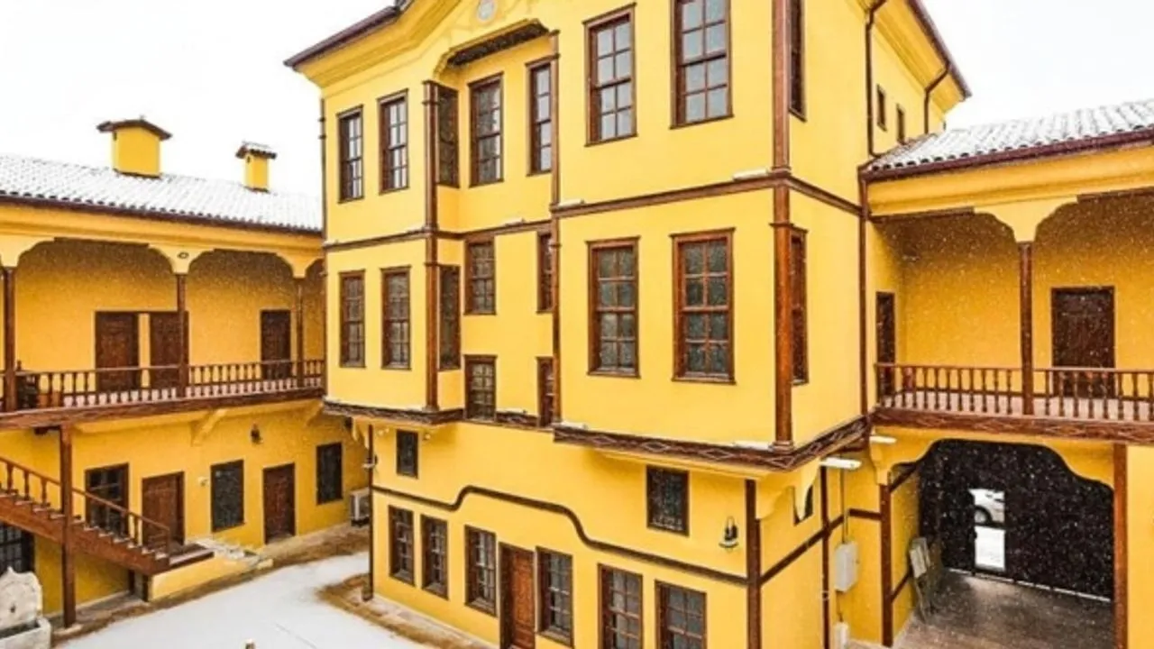 6. Veli Paşa Hanı