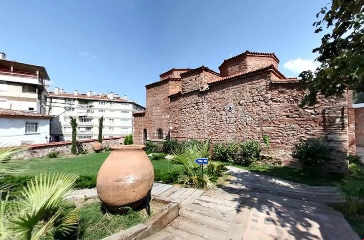 9. Cumalıkızık Hamamı