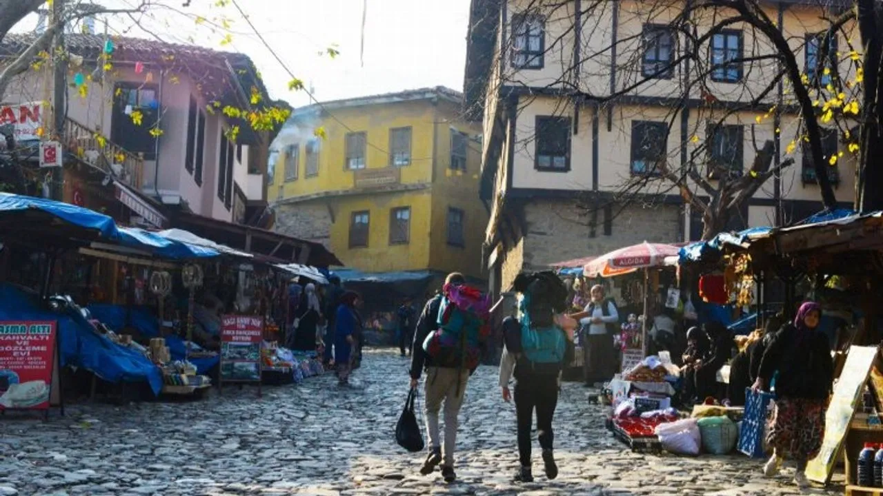 10. Yerel Pazarlarda Alışveriş