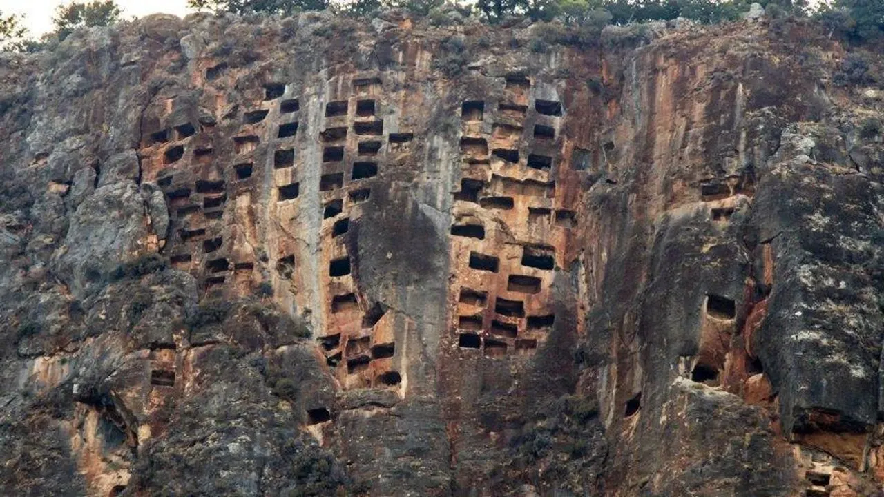 8. Lycian Rock Tombs (Likya Kaya Mezarları)