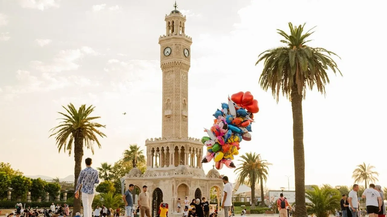 İzmir Saat Kulesi