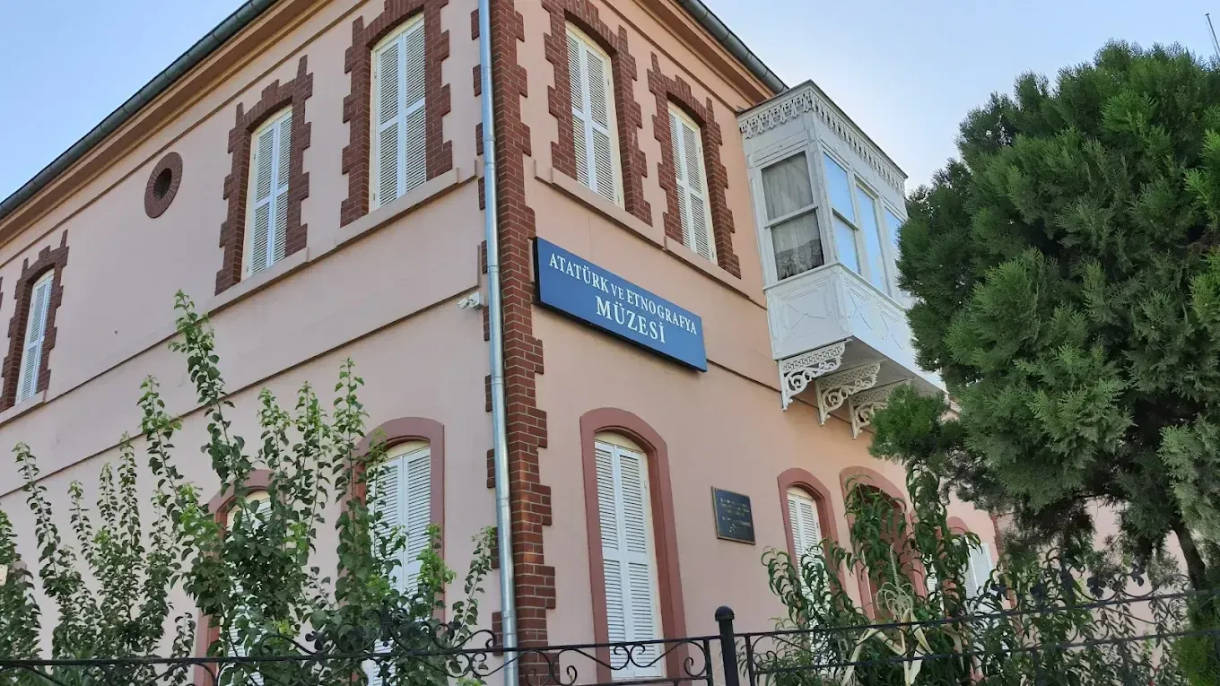 10. Denizli Atatürk ve Etnografya Müzesi