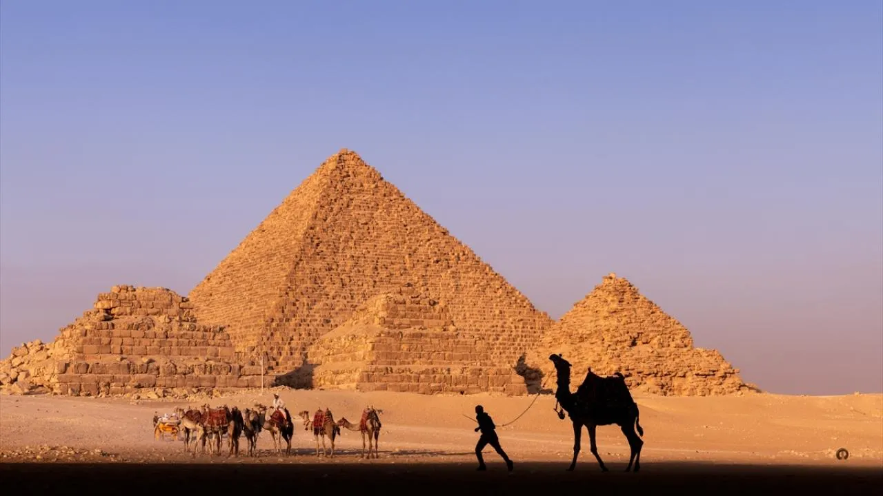 giza piramitleri