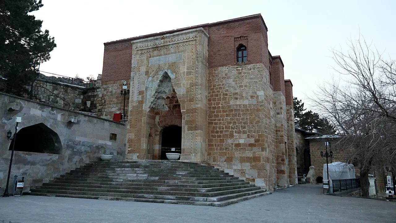 Eshab-ı Kehf Külliyesi