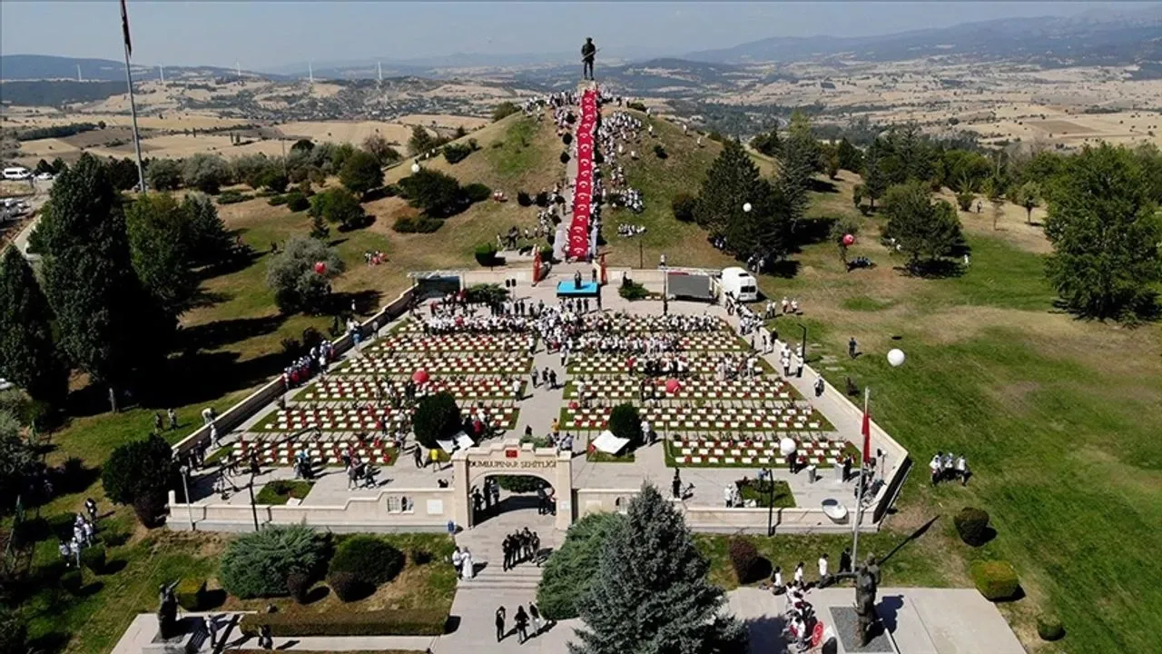 6. Dumlupınar Şehitliği ve Zafertepe Anıtı