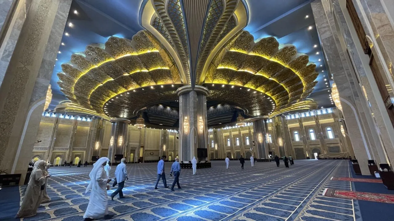 2. Büyük Cami (Grand Mosque)