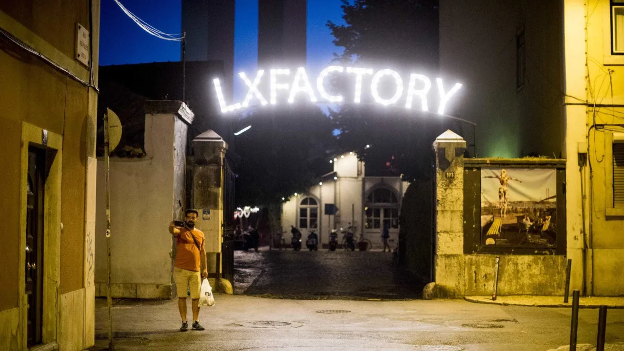 8. LX Factory: Yaratıcılığın Doğduğu Yer