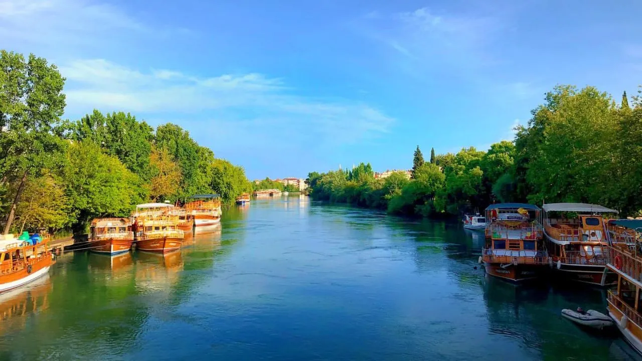 Manavgat Nehri: Su ve Eğlence