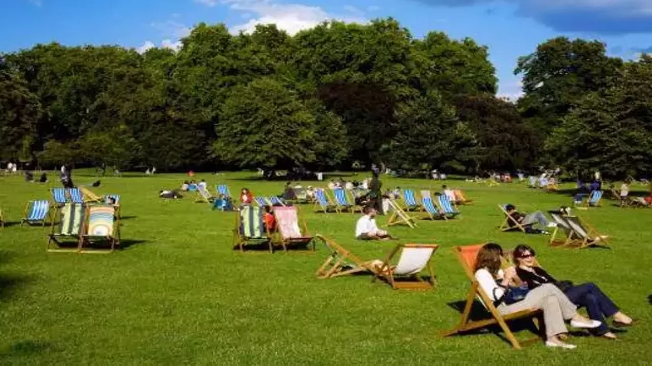 İngiliz Bahçesi (Englischer Garten)