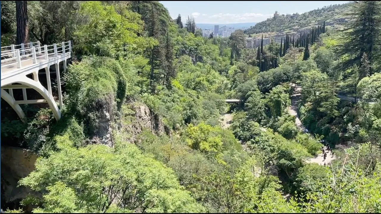 Tiflis Botanik Bahçesi