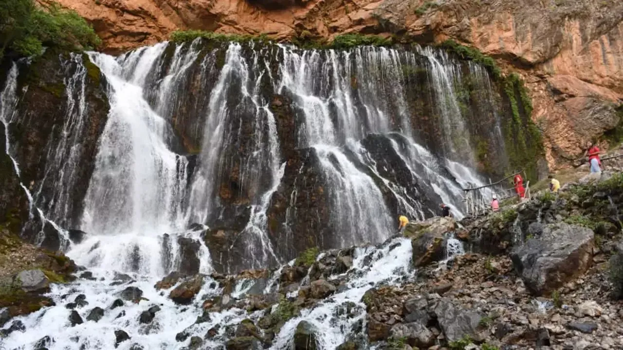 Kapuzbaşı Şelaleleri