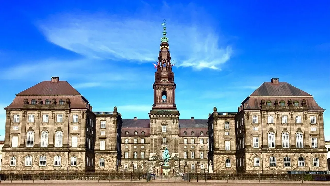 Christiansborg Sarayı