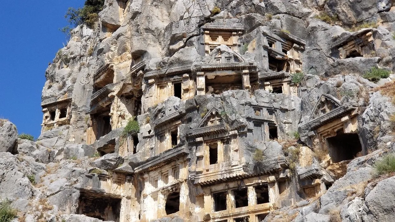 Demre Kaya Mezarlıkları