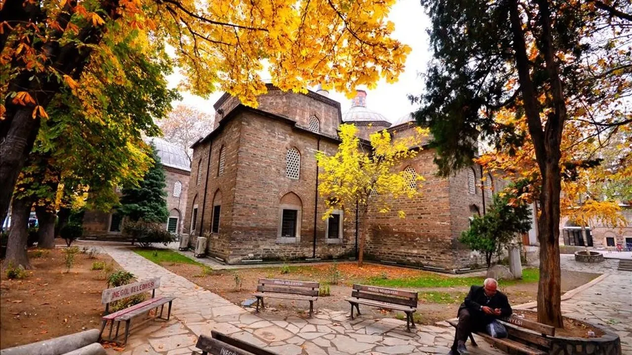 İshak Paşa Külliyesi