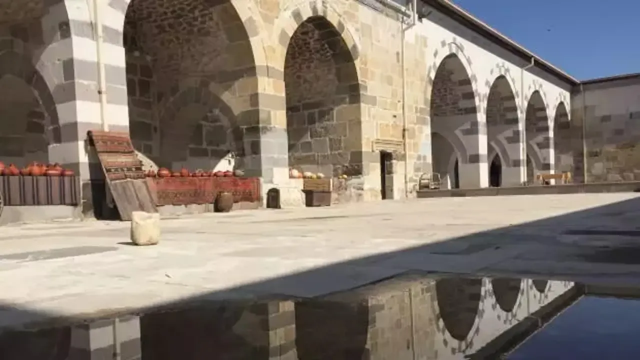 Zazadin Hanı