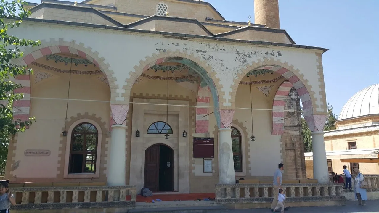 Veysel Karani Türbesi