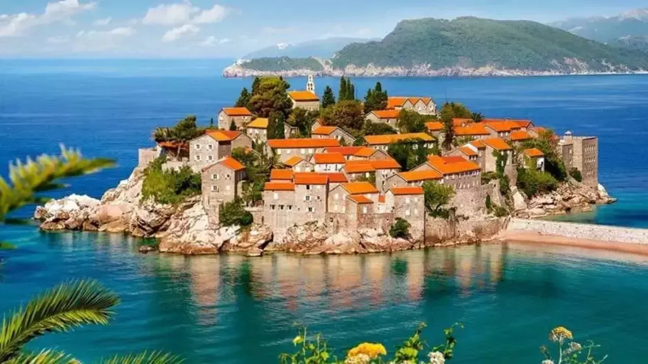 Sveti Stefan Adası