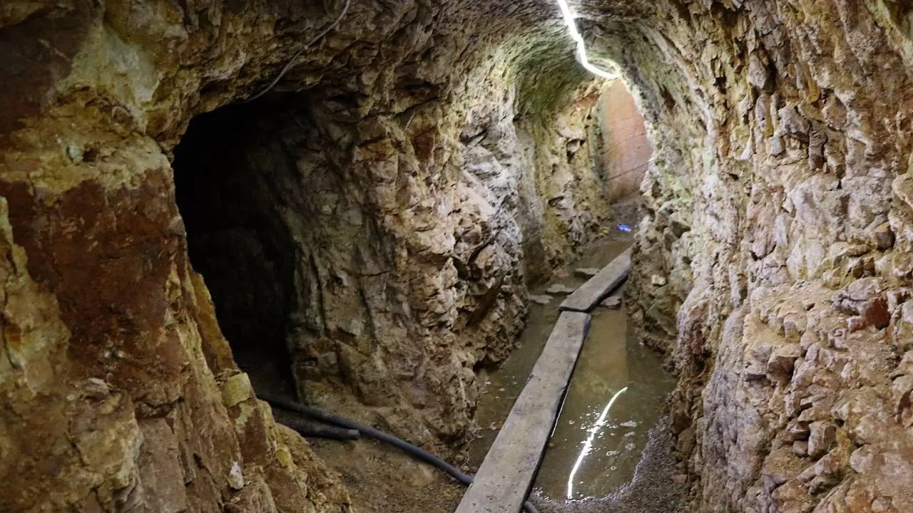 Aydıntepe Yeraltı Şehri